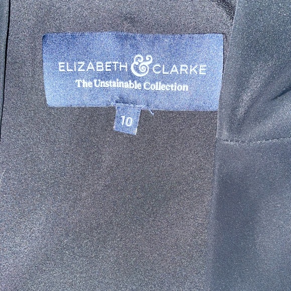 Elizabeth & Clarke The Bennet Unstainable White Sleeveless V-Neck Top | Size 10 - Picture 10 of 11